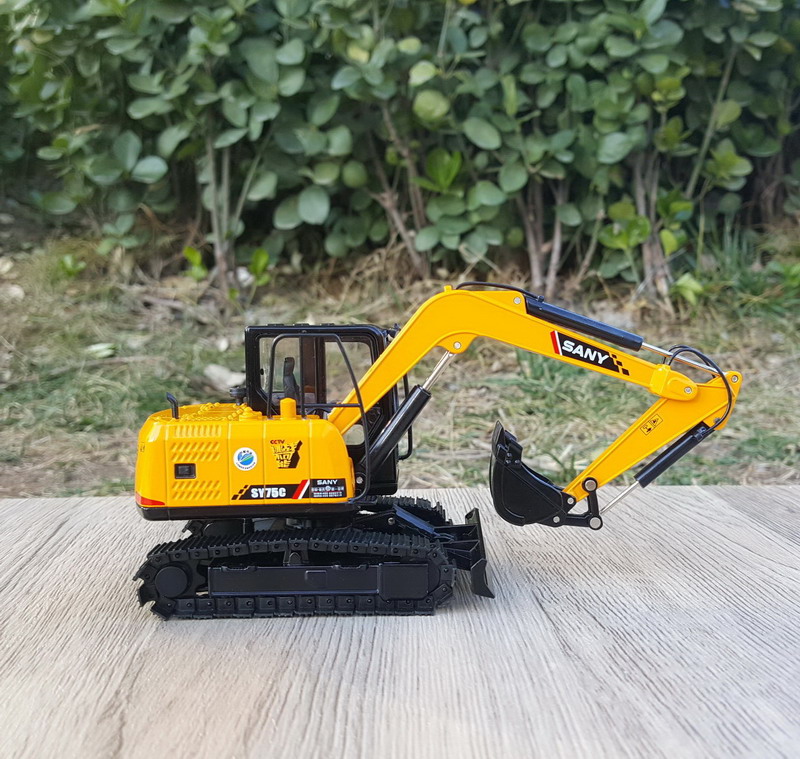 1:35 Sany SY75C-9 Graafmachine - Model Kit Excavator recensie en prijs