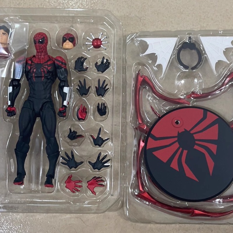 Hot Toys Superior Spider-Man M - Model Kit Thousand Sunny recensie en prijs